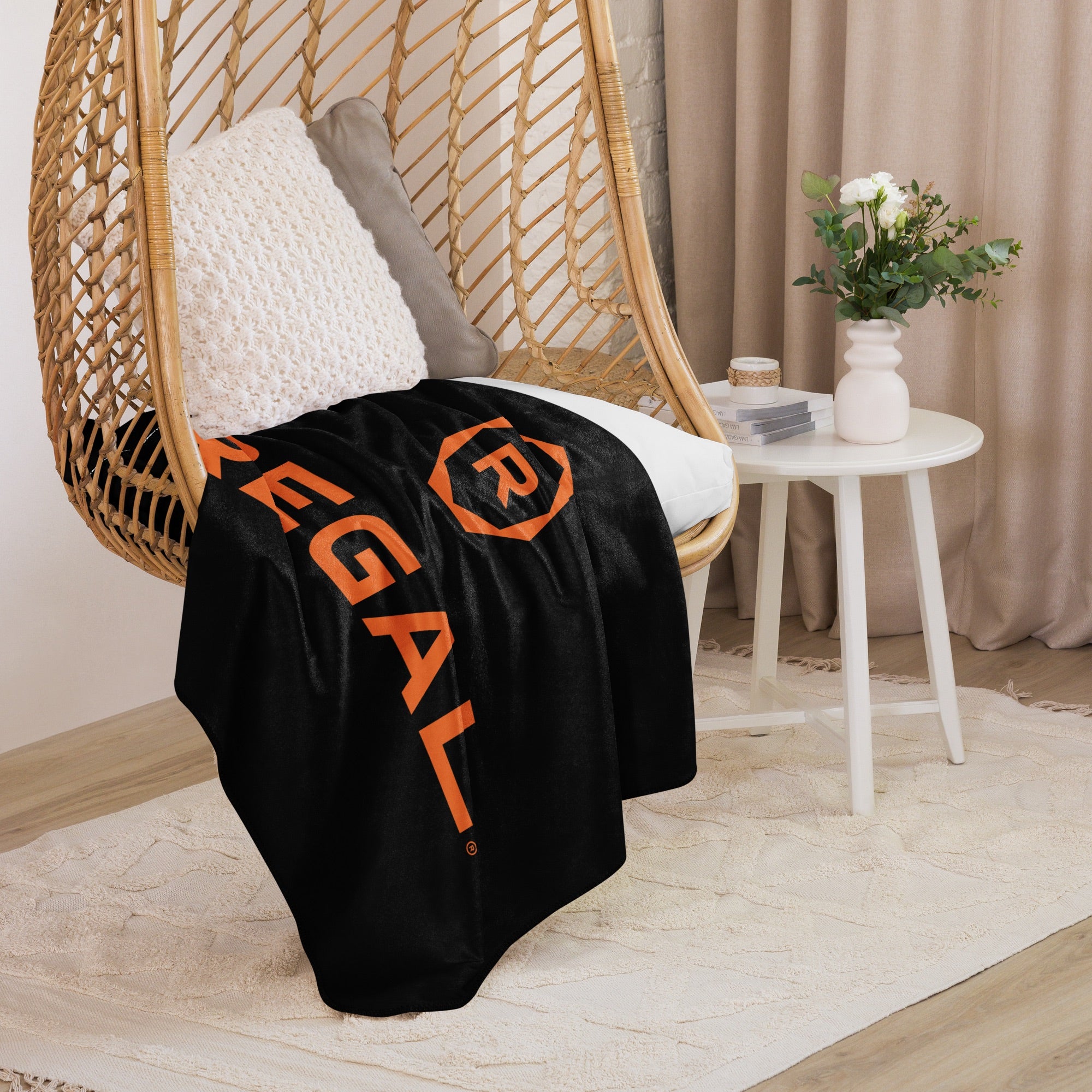 1635-regal-cinemas-logo-sherpa-blanket-5.jpg Regal Cinemas Logo Sherpa Blanket