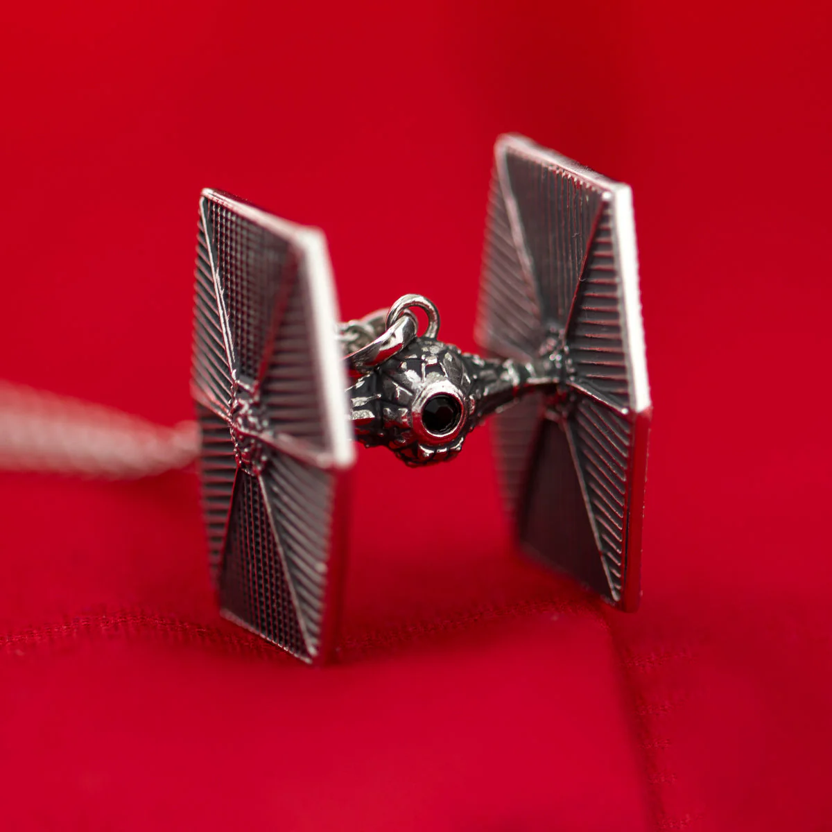 578-star-wars-x-rocklove-tie-fighter-necklace-4.webp Star Wars x RockLove TIE Fighter Necklace
