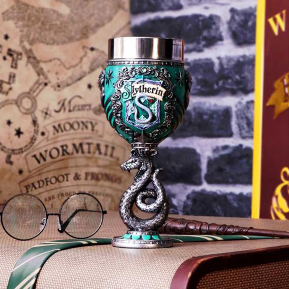 622-harry-potter-slytherin-collectible-goblet-7.webp Harry Potter Slytherin Collectible Goblet